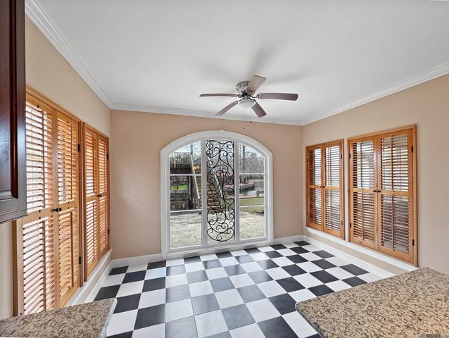 20359 Lynda Drive, Springfield, LA 70462