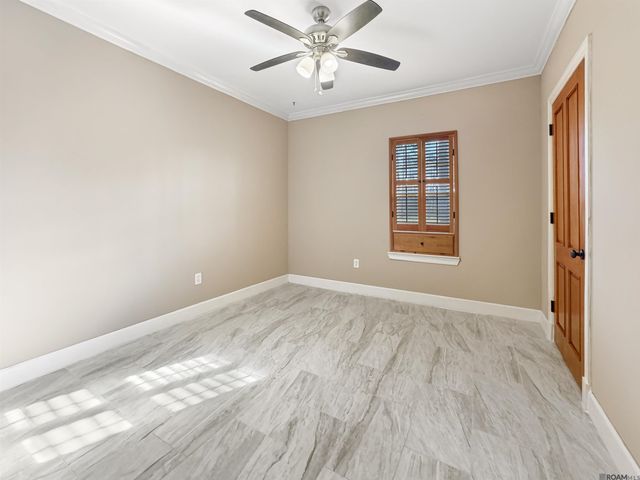 20359 Lynda Drive, Springfield, LA 70462