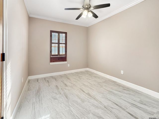 20359 Lynda Drive, Springfield, LA 70462