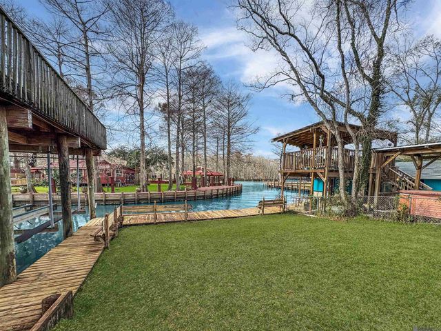 20359 Lynda Drive, Springfield, LA 70462