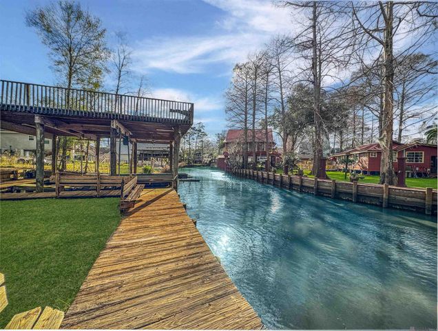 20359 Lynda Drive, Springfield, LA 70462