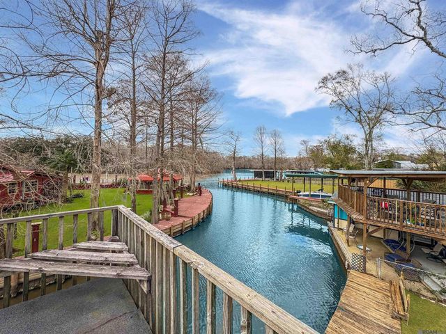 20359 Lynda Drive, Springfield, LA 70462