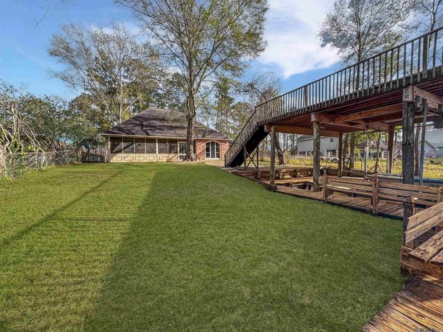 20359 Lynda Drive, Springfield, LA 70462