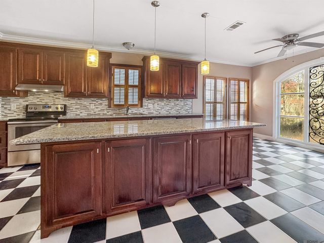 20359 Lynda Drive, Springfield, LA 70462