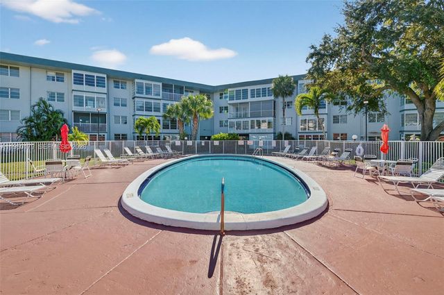 2900 NW 47th Terrace 405B, Lauderdale Lakes, FL 33313