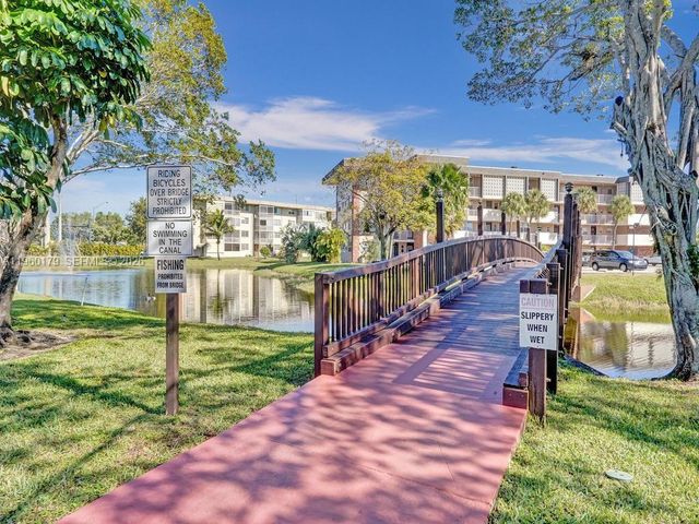 2900 NW 47th Terrace 405B, Lauderdale Lakes, FL 33313