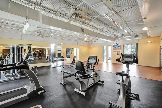 2900 NW 47th Terrace 405B, Lauderdale Lakes, FL 33313