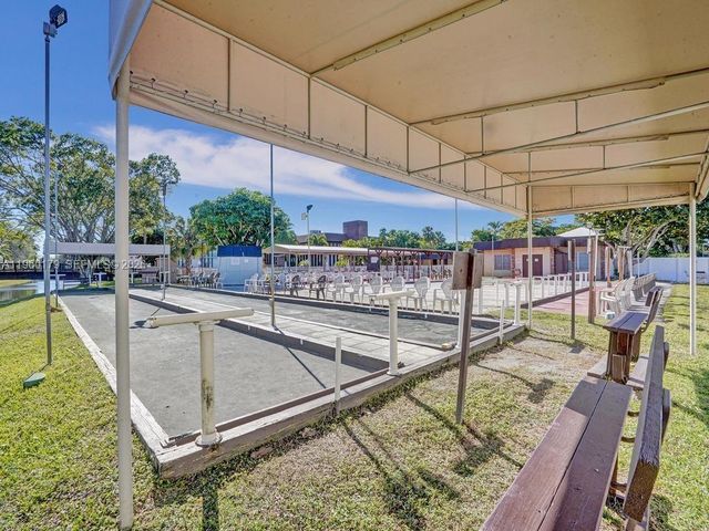 2900 NW 47th Terrace 405B, Lauderdale Lakes, FL 33313
