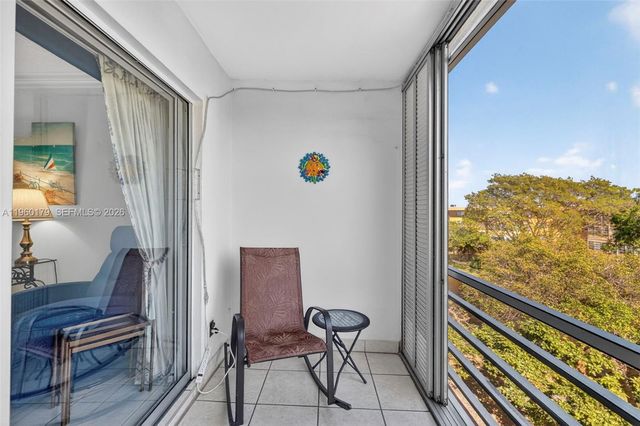 2900 NW 47th Terrace 405B, Lauderdale Lakes, FL 33313