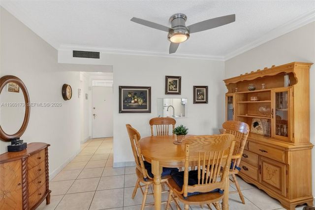 2900 NW 47th Terrace 405B, Lauderdale Lakes, FL 33313