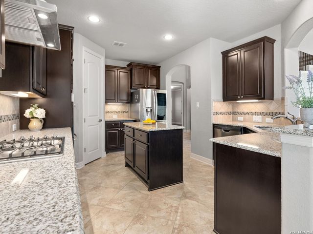 8622 GELVANI VINA, Boerne, TX 78015
