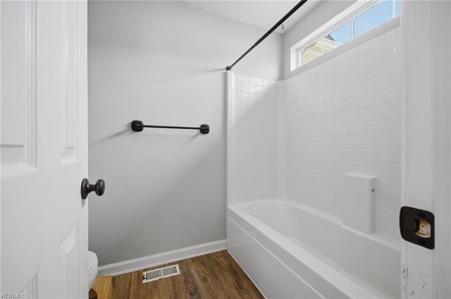 1915 Abbotsbury CT, Virginia Beach, VA 23453