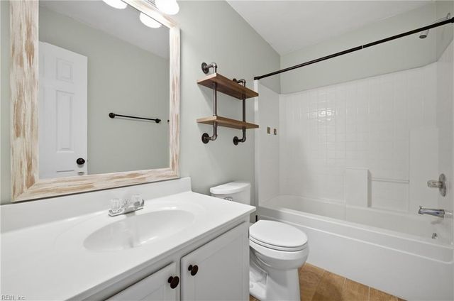 1915 Abbotsbury CT, Virginia Beach, VA 23453