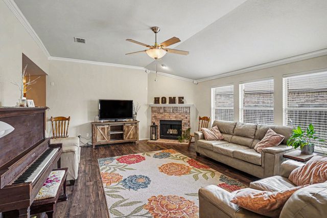 9232 Monument Court, Fort Worth, TX 76244