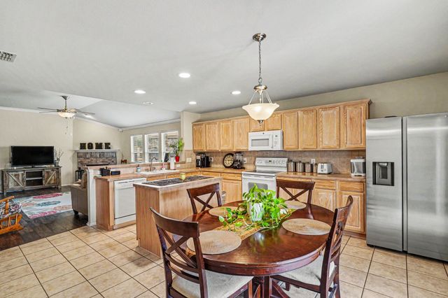 9232 Monument Court, Fort Worth, TX 76244