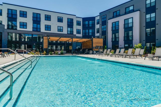 750 Hawthorn Row 1163, Vernon Hills, IL 60061