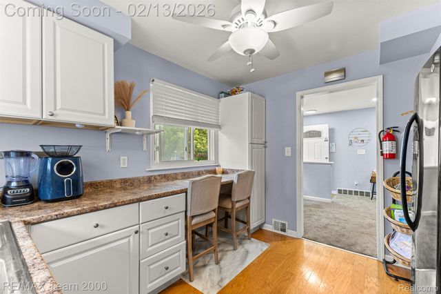 4940 Mayfair Street, Dearborn Heights, MI 48125