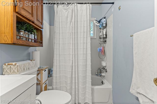 4940 Mayfair Street, Dearborn Heights, MI 48125