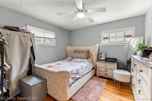 4940 Mayfair Street, Dearborn Heights, MI 48125