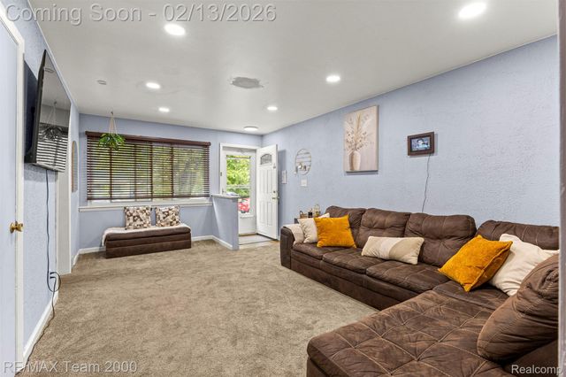 4940 Mayfair Street, Dearborn Heights, MI 48125