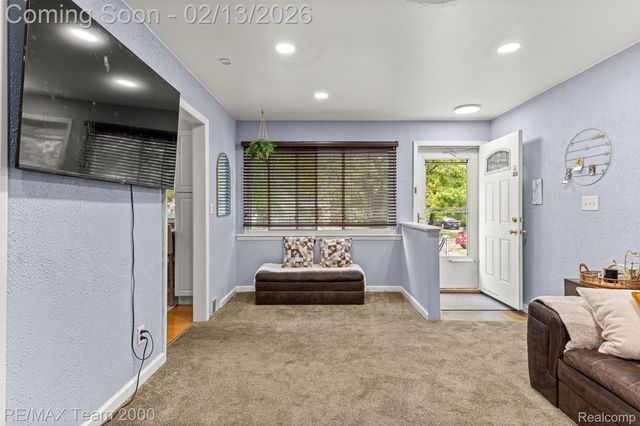 4940 Mayfair Street, Dearborn Heights, MI 48125