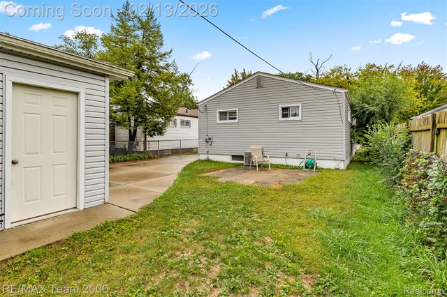 4940 Mayfair Street, Dearborn Heights, MI 48125