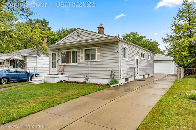 4940 Mayfair Street, Dearborn Heights, MI 48125