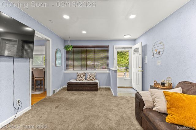 4940 Mayfair Street, Dearborn Heights, MI 48125