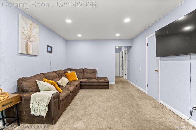 4940 Mayfair Street, Dearborn Heights, MI 48125