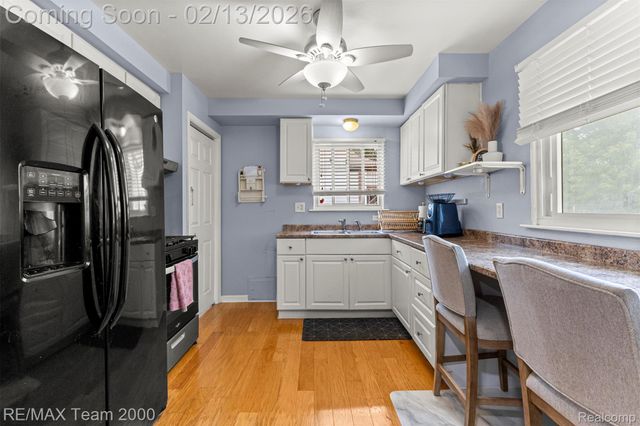 4940 Mayfair Street, Dearborn Heights, MI 48125