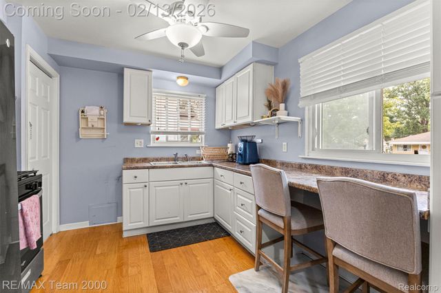 4940 Mayfair Street, Dearborn Heights, MI 48125