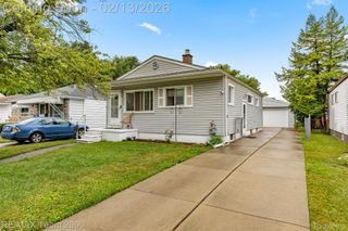 4940 Mayfair Street, Dearborn Heights, MI 48125