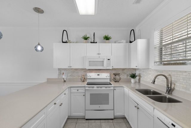 4691 Wild Iris Dr Apt 203, Myrtle Beach, SC 29577