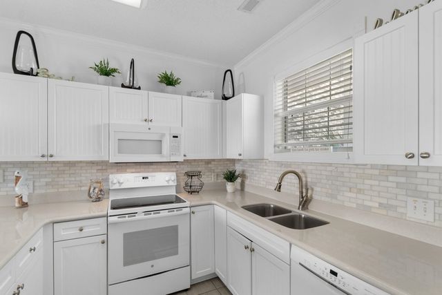 4691 Wild Iris Dr Apt 203, Myrtle Beach, SC 29577