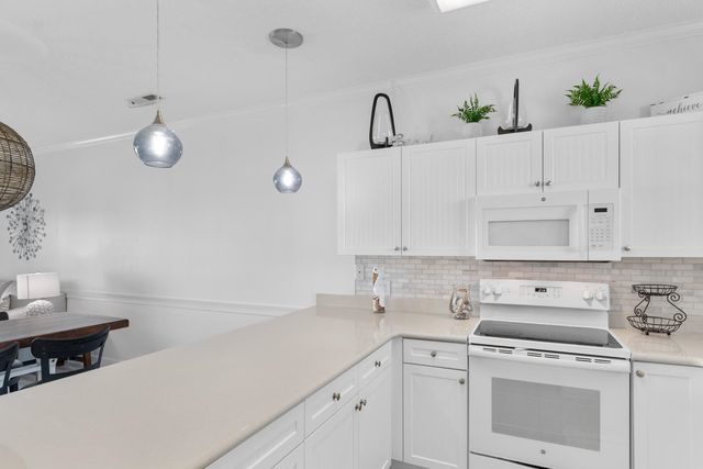 4691 Wild Iris Dr Apt 203, Myrtle Beach, SC 29577