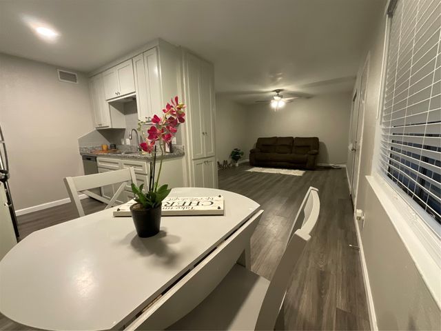 1214 Baylor Avenue 105, Waco, TX 76706