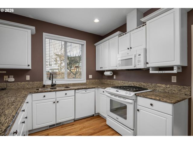 4632 Nw BUCKBOARD Dr, Portland, OR 97229