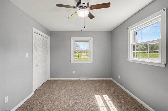 8140 Vance Road, Kernersville, NC 27284