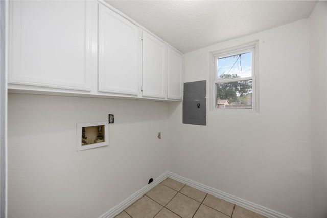 1721 Jones Street, Rosenberg, TX 77471