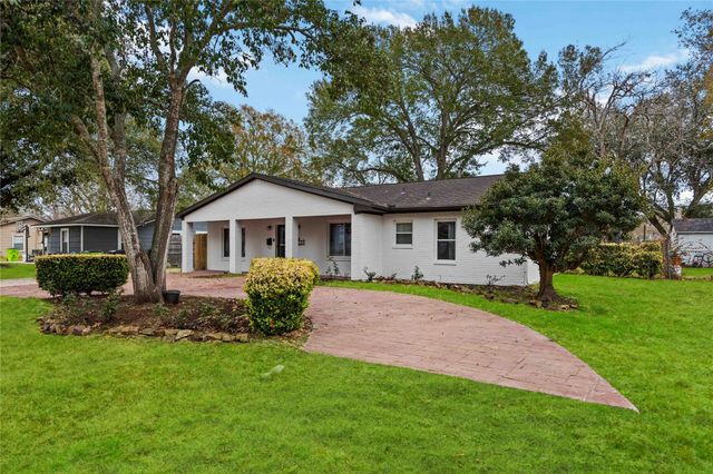 1721 Jones Street, Rosenberg, TX 77471