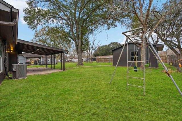 1721 Jones Street, Rosenberg, TX 77471