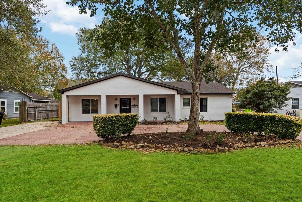 1721 Jones Street, Rosenberg, TX 77471