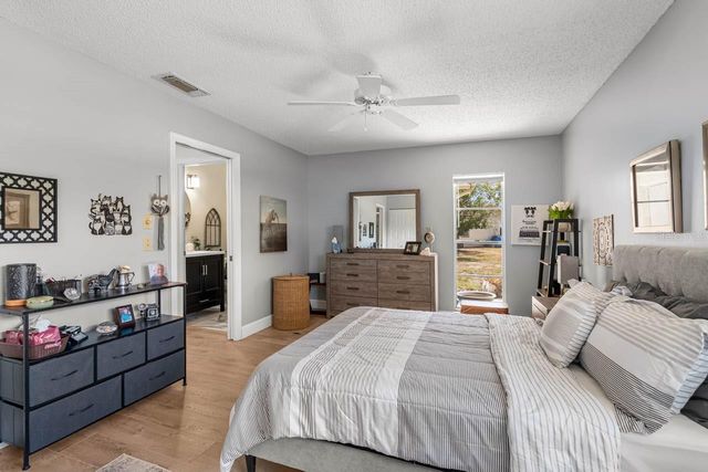 330 GLOUCESTER BOULEVARD, Sun City Center, FL 33573