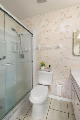 330 GLOUCESTER BOULEVARD, Sun City Center, FL 33573