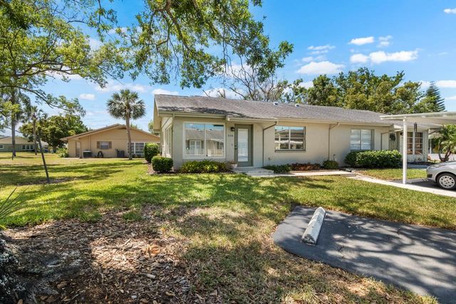 330 GLOUCESTER BOULEVARD, Sun City Center, FL 33573