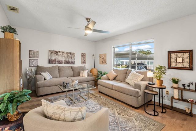 330 GLOUCESTER BOULEVARD, Sun City Center, FL 33573