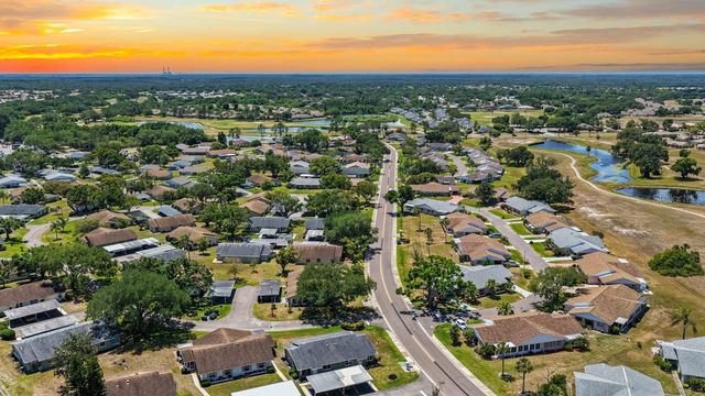 330 GLOUCESTER BOULEVARD, Sun City Center, FL 33573