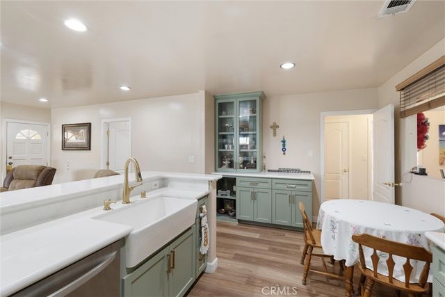 240 E Barclay, Long Beach, CA 90805