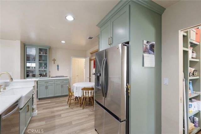 240 E Barclay, Long Beach, CA 90805