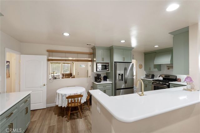 240 E Barclay, Long Beach, CA 90805